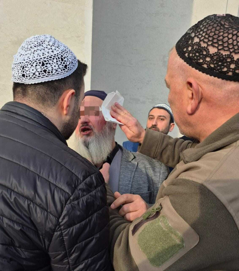 Menzil'de miras kavgası büyüyor: Taş ve sopalarla birbirlerine girdiler - Resim : 3