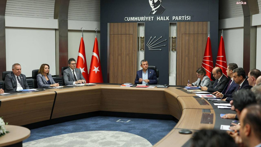 CHP MYK toplandı: Yol haritası belirleniyor