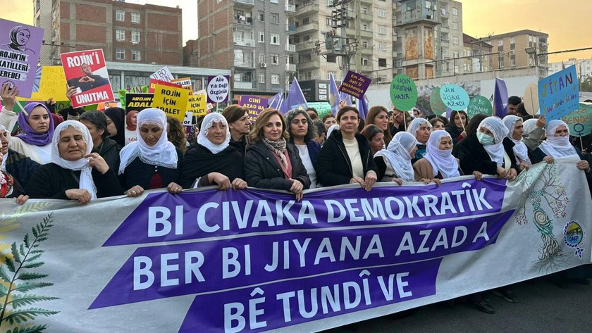 Diyarbakır'da 25 Kasım yürüyüşü