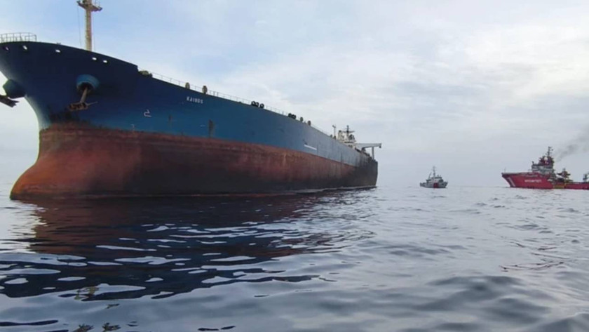 Karadeniz’de neler oluyor? Bir Rus tankeri daha saldırıya uğradı