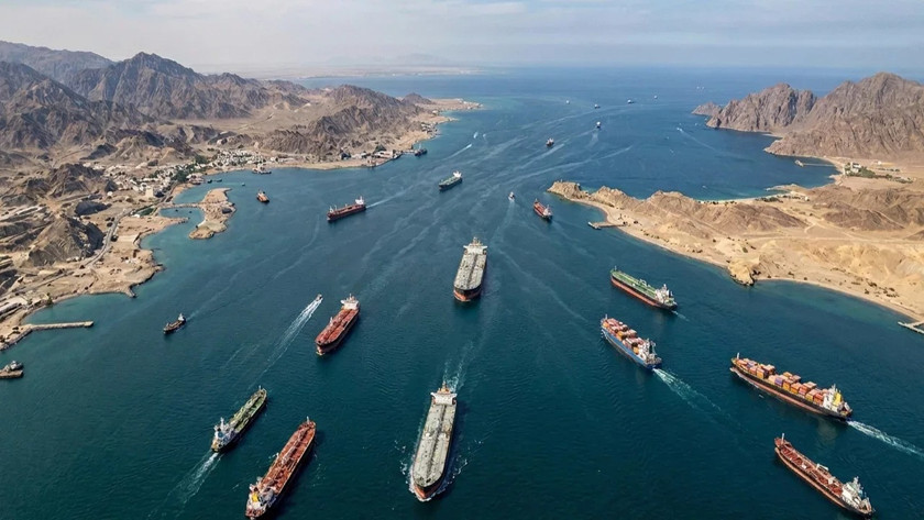 İran, Hürmüz Boğazı'nı yeniden kapattı