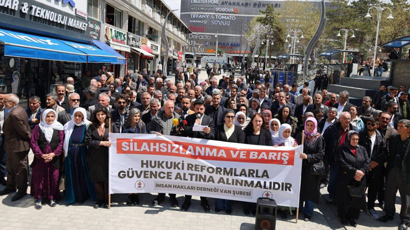 İHD’nin tüm şubelerinden ortak çağrı: 'Silahsızlanma hukuki reformlarla güvence altına alınmalı'