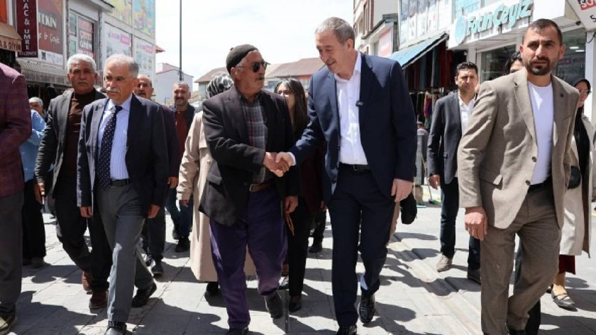 Tuncer Bakırhan Ağrı'da: Demokratik çözüm mücadeleyi büyütmekle mümkün olur