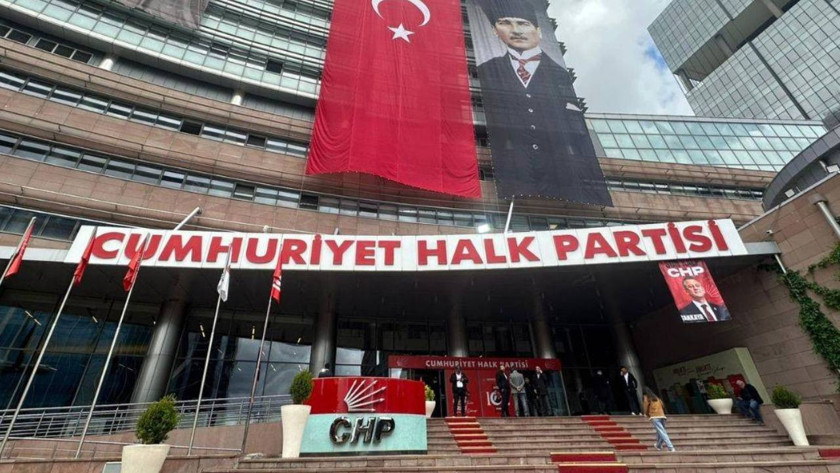 CHP’de Parti Meclisi ve YDK üyeleri için ‘göreve iade’ kararı
