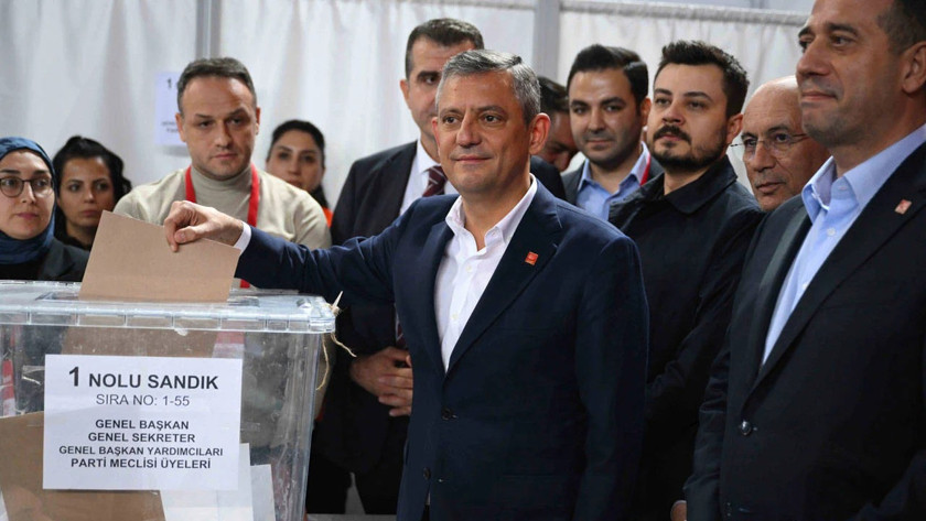 CHP'de kurultay için yeterli imza sayısına ulaşıldı