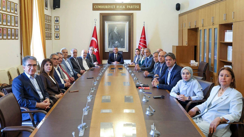 Özgür Özel: Yola aynen devam ediyoruz