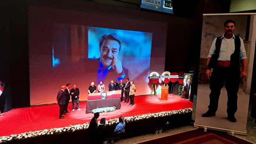 Kadir İnanır'a veda; 'En büyük vasiyetirdir memletine büyük barış'