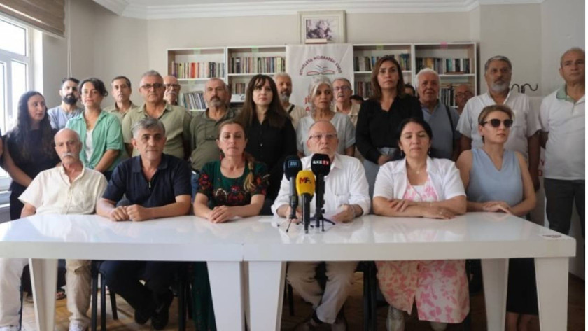 127 Kürt yazar ve şairden çağrı: Öcalan'la diyalog yolları açılsın