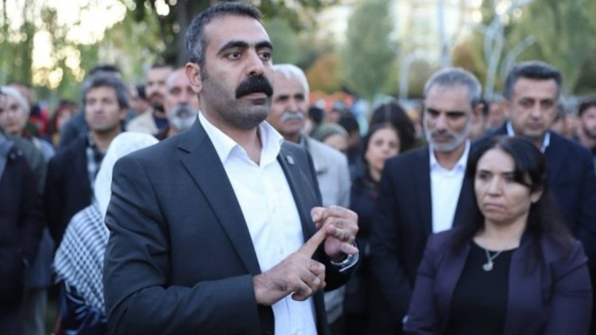 Diyarbakır Büyükşehir Belediye Eşbaşkanı Doğan Hatun istifa etti