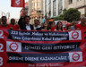 Van Büyükşehir Belediyesi'ne atanan kayyımın işten çıkardığı işçilerin çocukları da eylemde