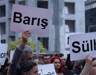 Polis ablukasında barış açıklaması