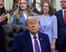 Trump kameralar önünde uyuya kaldı