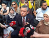 Özgür Özel'den açlık grevindeki öğretmenlere destek ziyareti